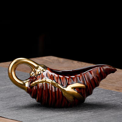 Chinesisches Teeset golden und braun Reliefmuster