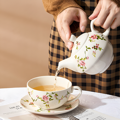 Englische Teekanne Gartendekor