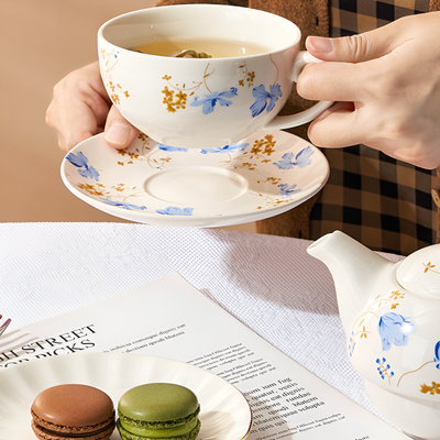 Englische Teekanne Gartendekor