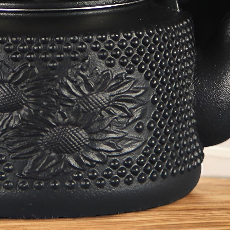 Gusseisen Teekanne mit Teefilter