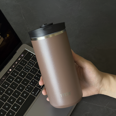 Isolierter Reisebecher