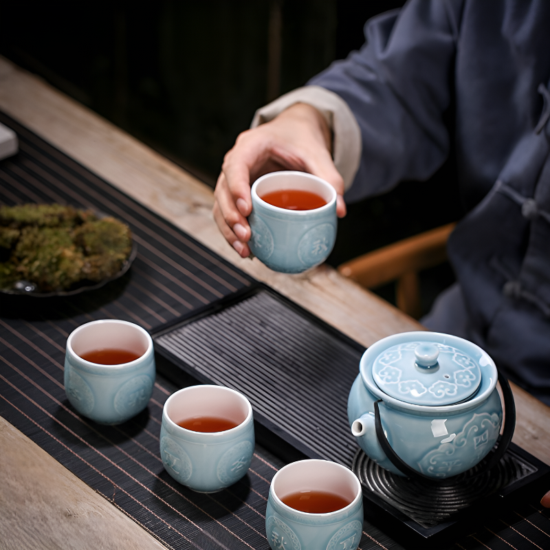 Japanisches Teeset Zeremonie