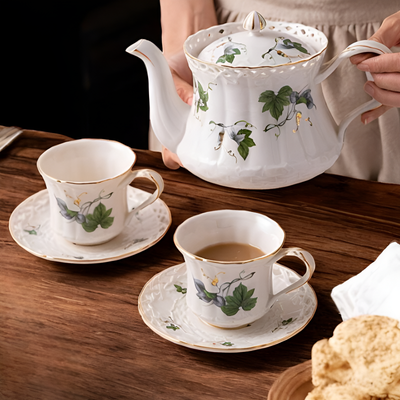 Raffiniertes englisches Teeset