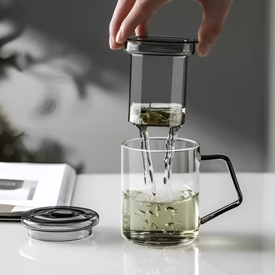 Robuster Becher mit Filter