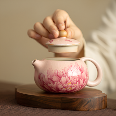 Rosa Keramik Teekanne