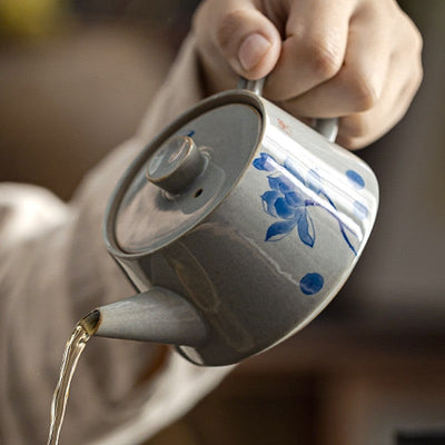 Vintage blaue Teekanne