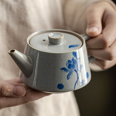 Vintage blaue Teekanne