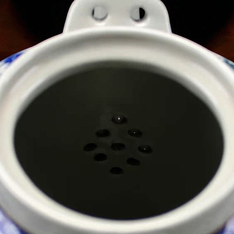 Antike blaue Porzellan Teekanne