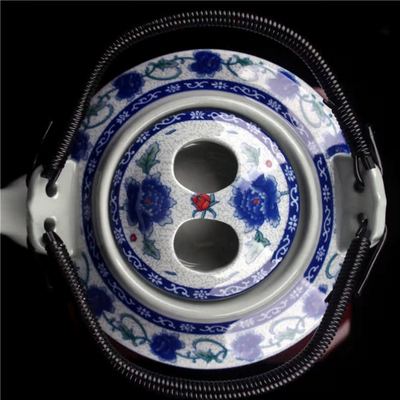 Antike blaue Porzellan Teekanne