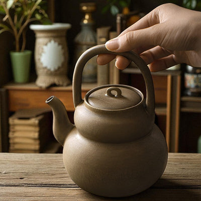 Antike japanische Teekanne