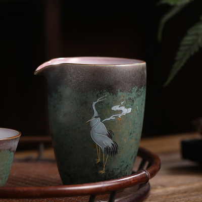 Antike schwarze Teekanne