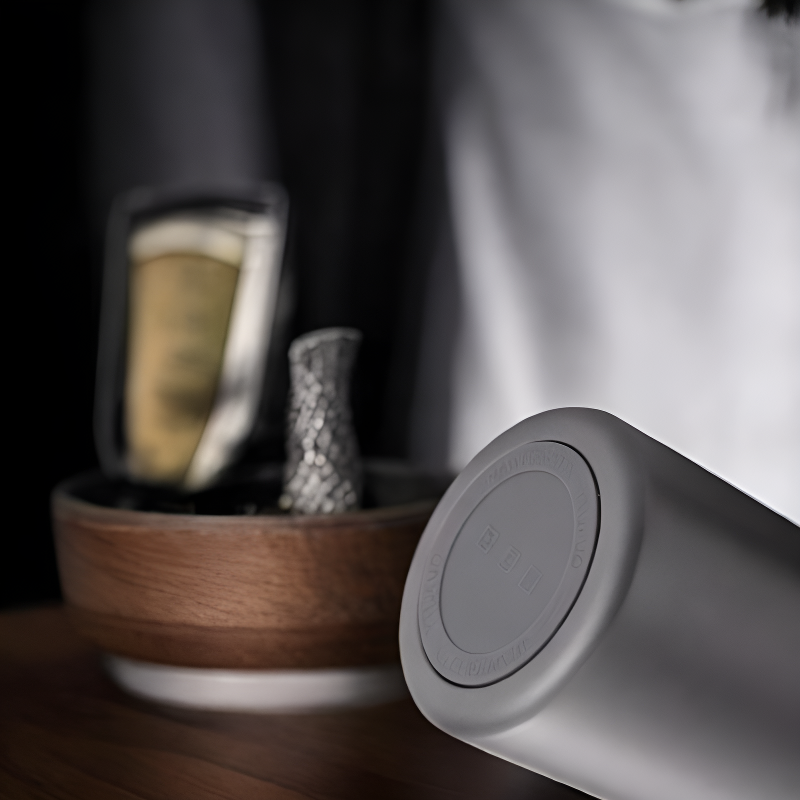 Becher mit Filter Temperaturanzeige