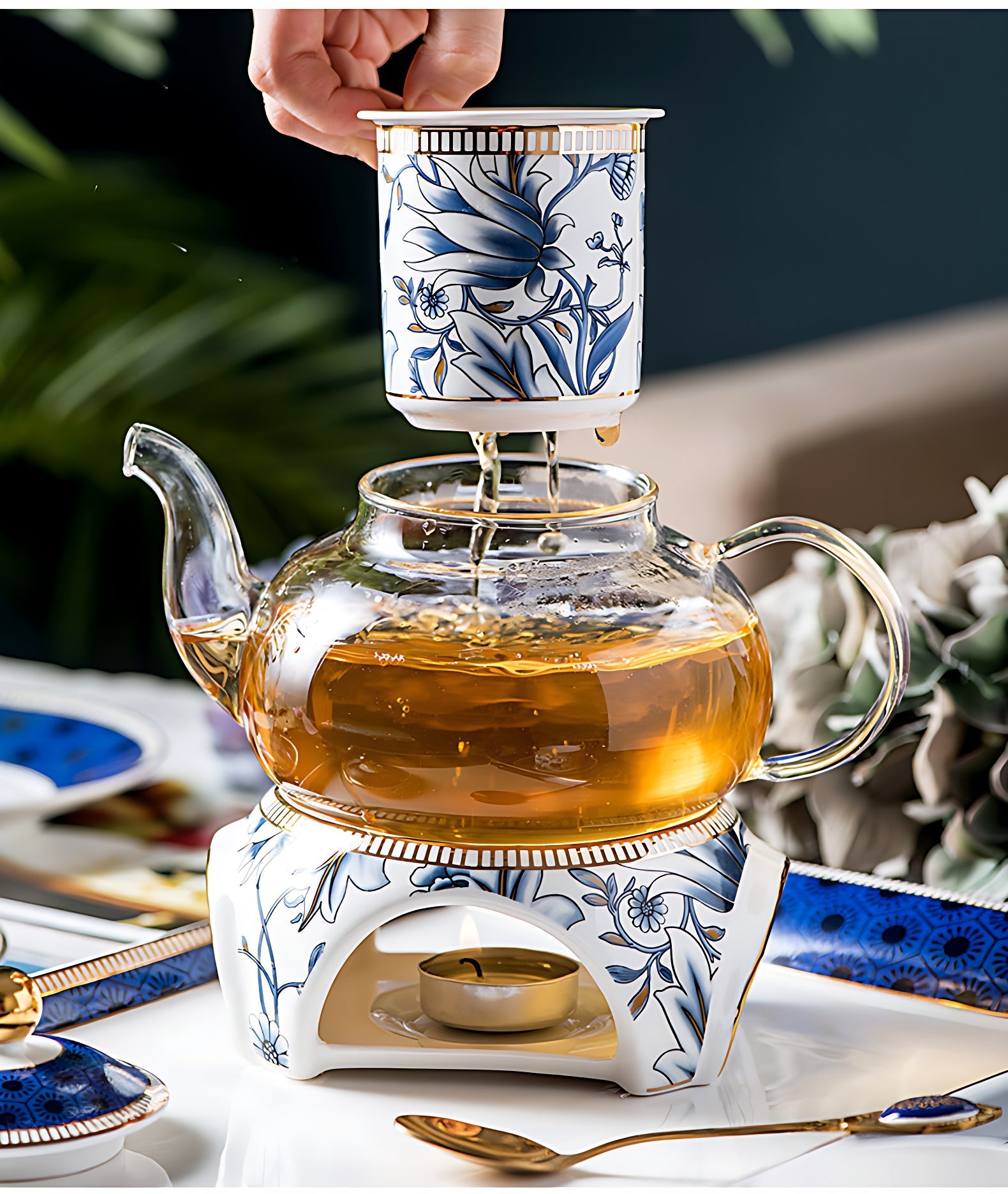 Blaue Teekanne Mit Stövchen