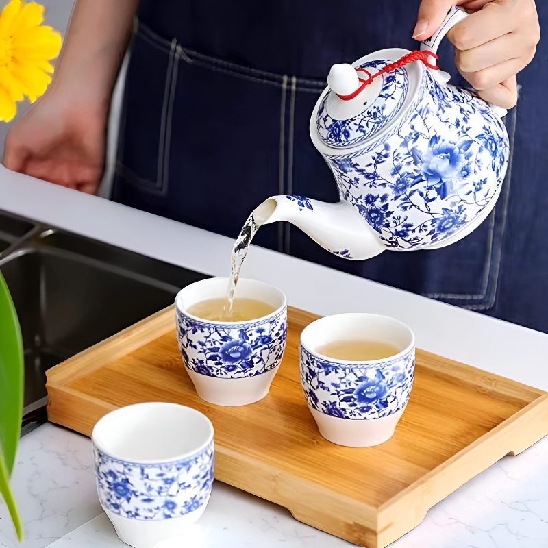 Chinesische Teekanne blau und weiß