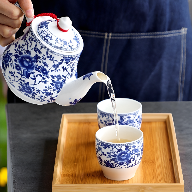 Chinesische Teekanne blau und weiß