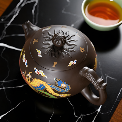 Chinesische Teekanne Drache