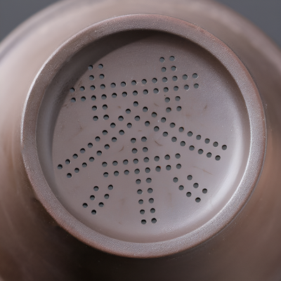 Chinesische Teetasse mit Filter und Deckel