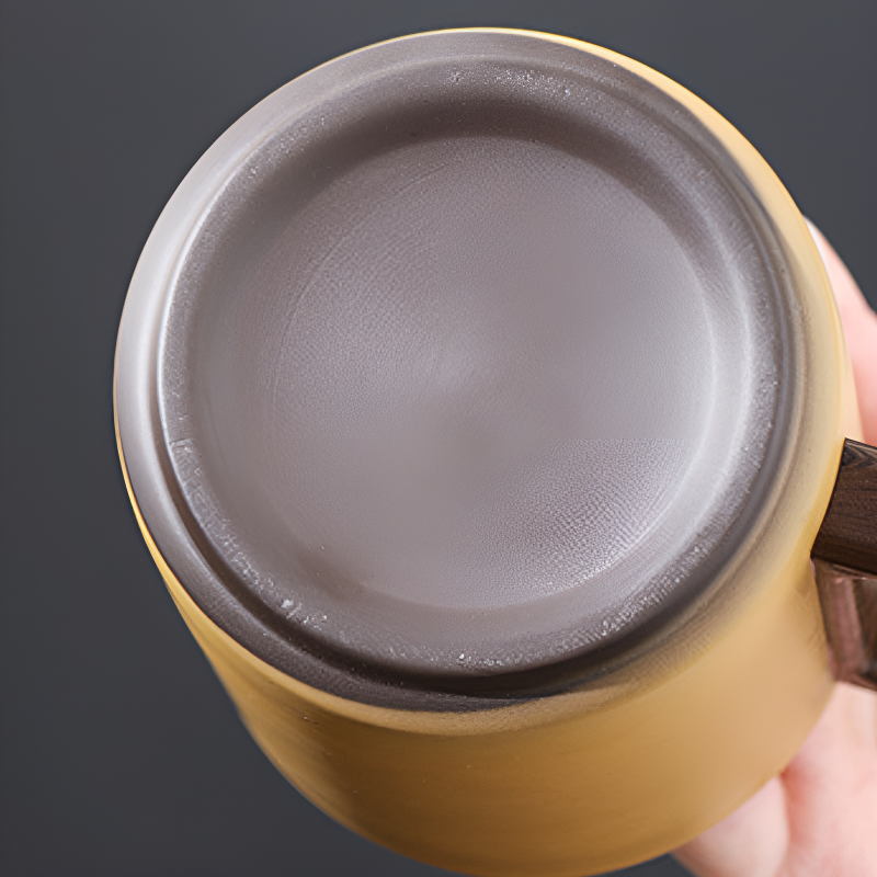 Chinesische Teetasse mit Filter und Deckel