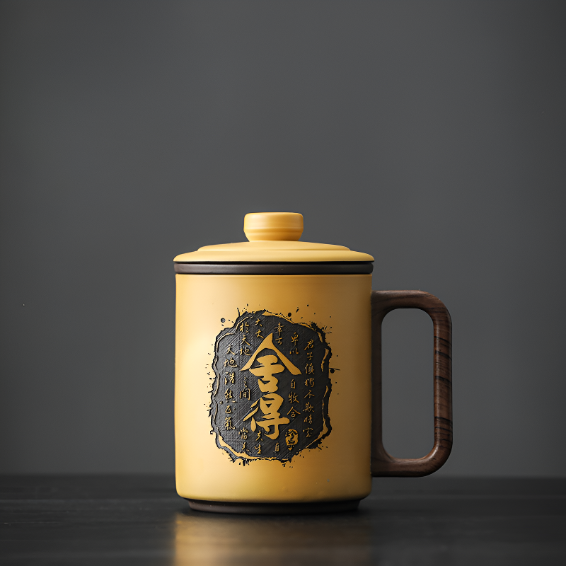 Chinesische Teetasse mit Filter und Deckel