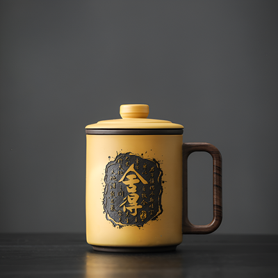 Chinesische Teetasse mit Filter und Deckel