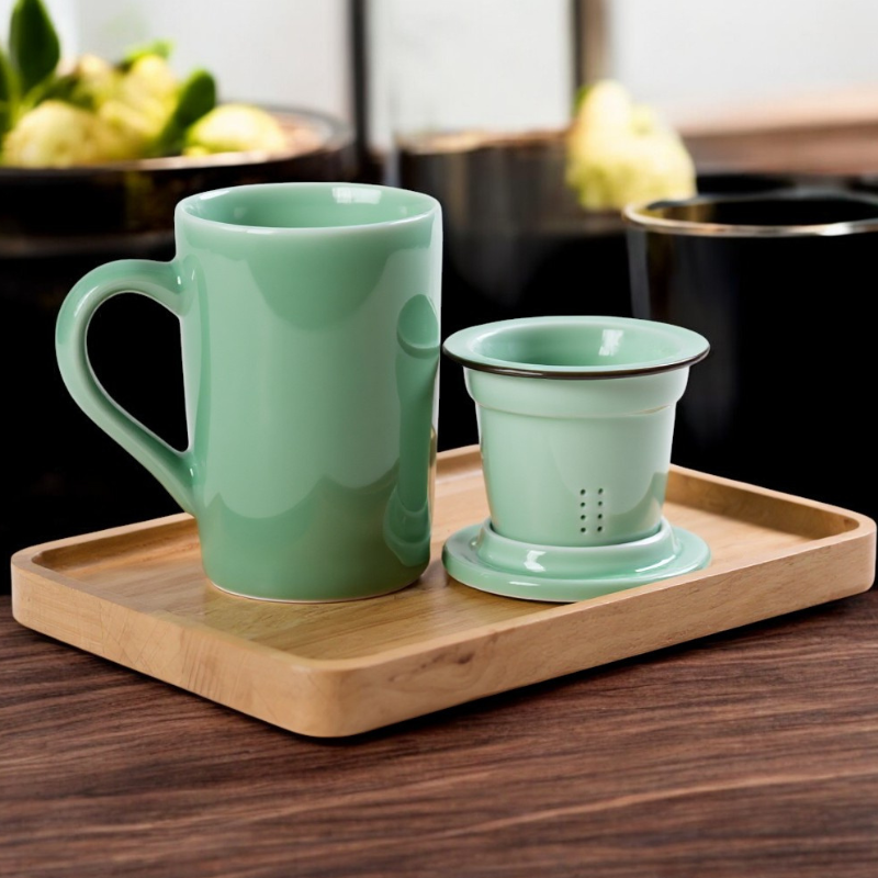 Chinesische Teetasse mit Sieb