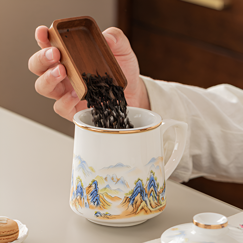 Chinesischer Becher mit Filter