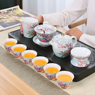 Chinesisches Porzellan-Teeservice mit Vogeldekor