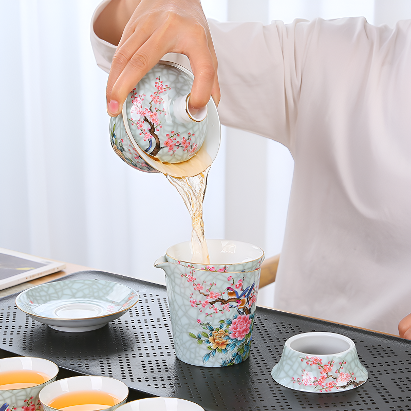 Chinesisches Porzellan-Teeservice mit Vogeldekor