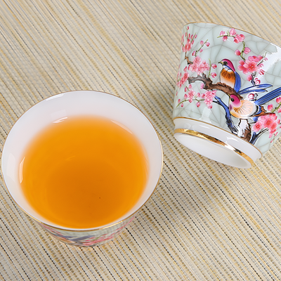 Chinesisches Porzellan-Teeservice mit Vogeldekor