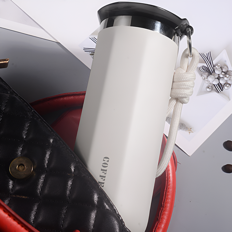 Design isolierter Becher