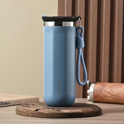 Design isolierter Becher