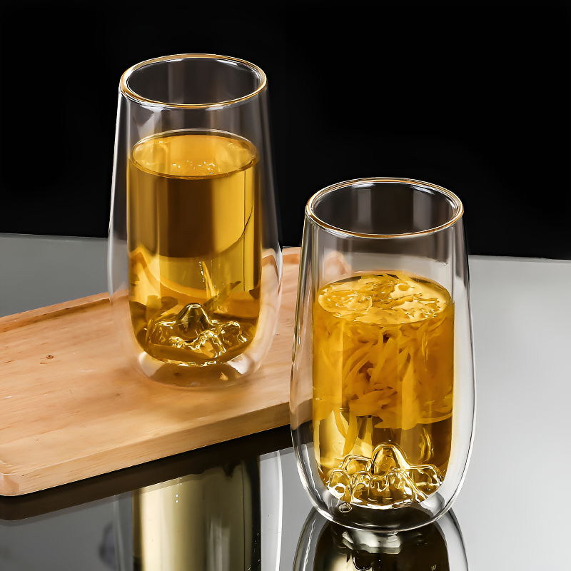 Doppelwandiges Teeglas