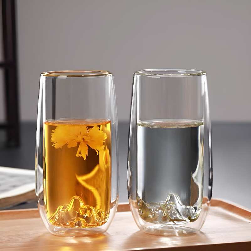 Doppelwandiges Teeglas