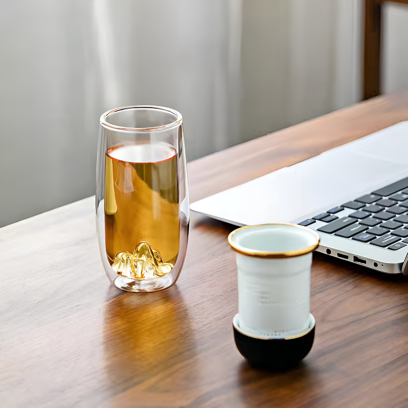Doppelwandiges Teeglas