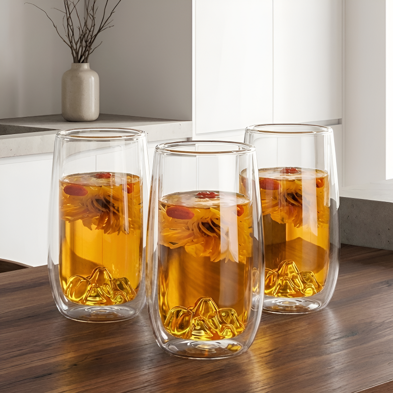 Doppelwandiges Teeglas