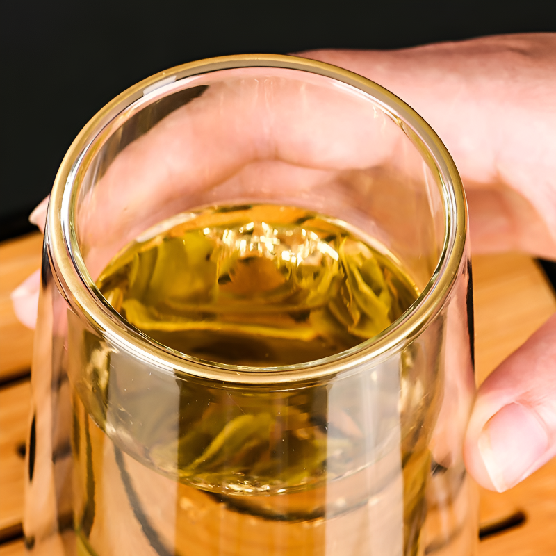 Doppelwandiges Teeglas
