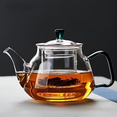 Einfache transparente Teekanne