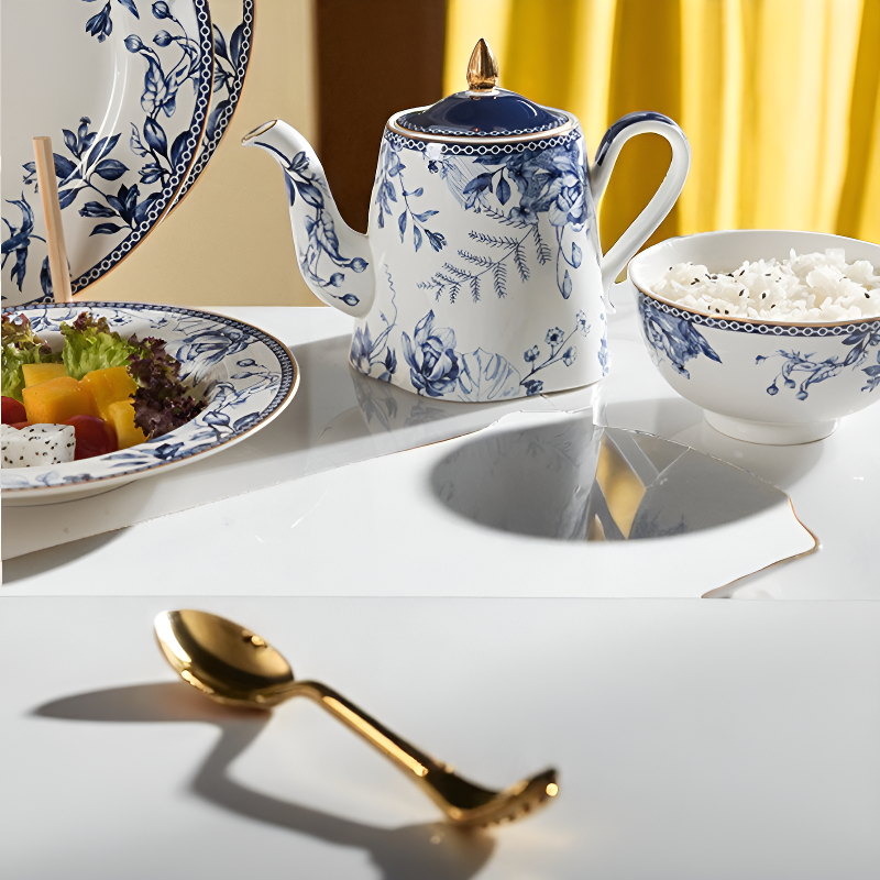 Elegante englische Teekanne