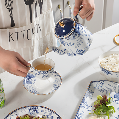 Elegante englische Teekanne