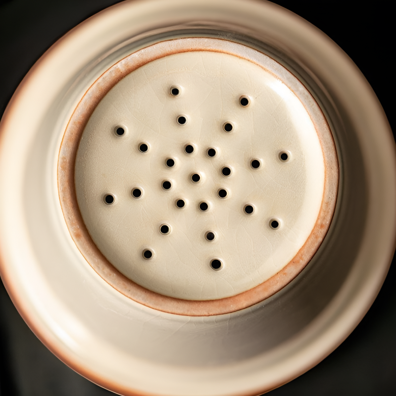 Eleganter Becher mit Filter