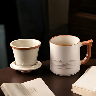 Eleganter Becher mit Filter