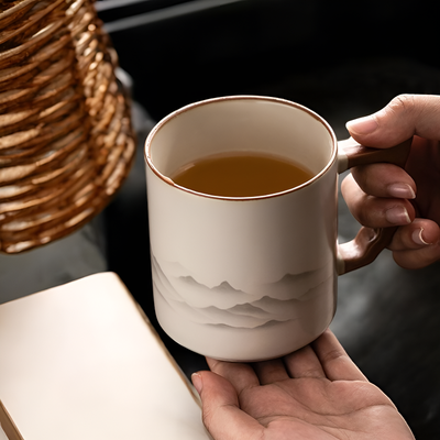 Eleganter Becher mit Filter