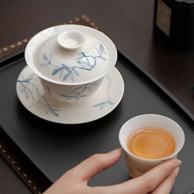 Eleganter Gaiwan aus Porzellan