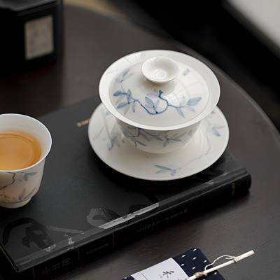 Eleganter Gaiwan aus Porzellan