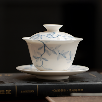 Eleganter Gaiwan aus Porzellan