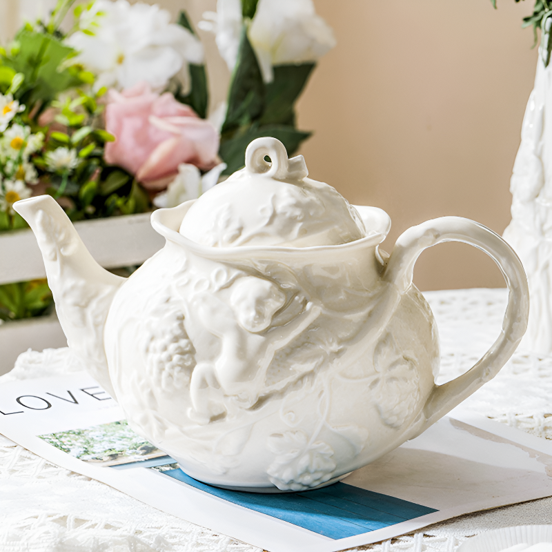 Englische Teekanne romantisches Dekor