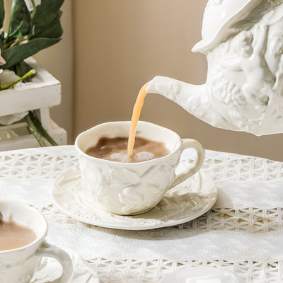 Englische Teekanne romantisches Dekor