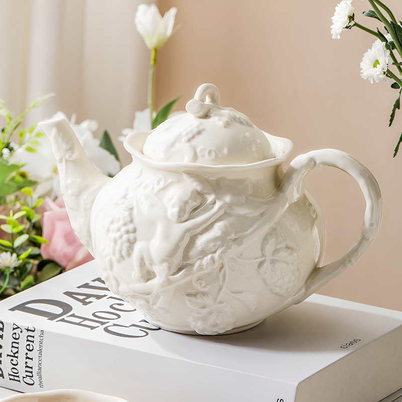 Englische Teekanne romantisches Dekor