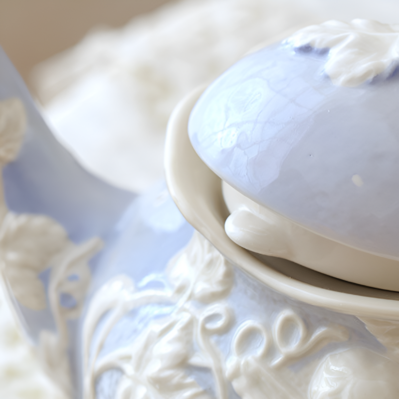 Englische Teekanne romantisches Dekor