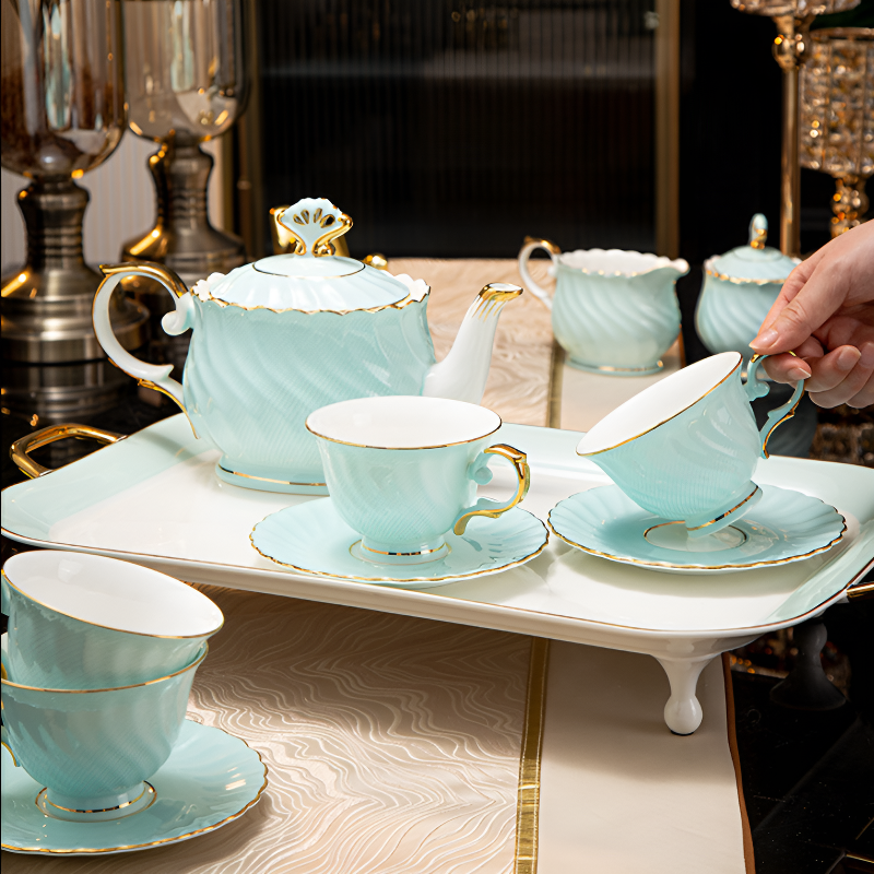 Englische Teekanne vergoldet